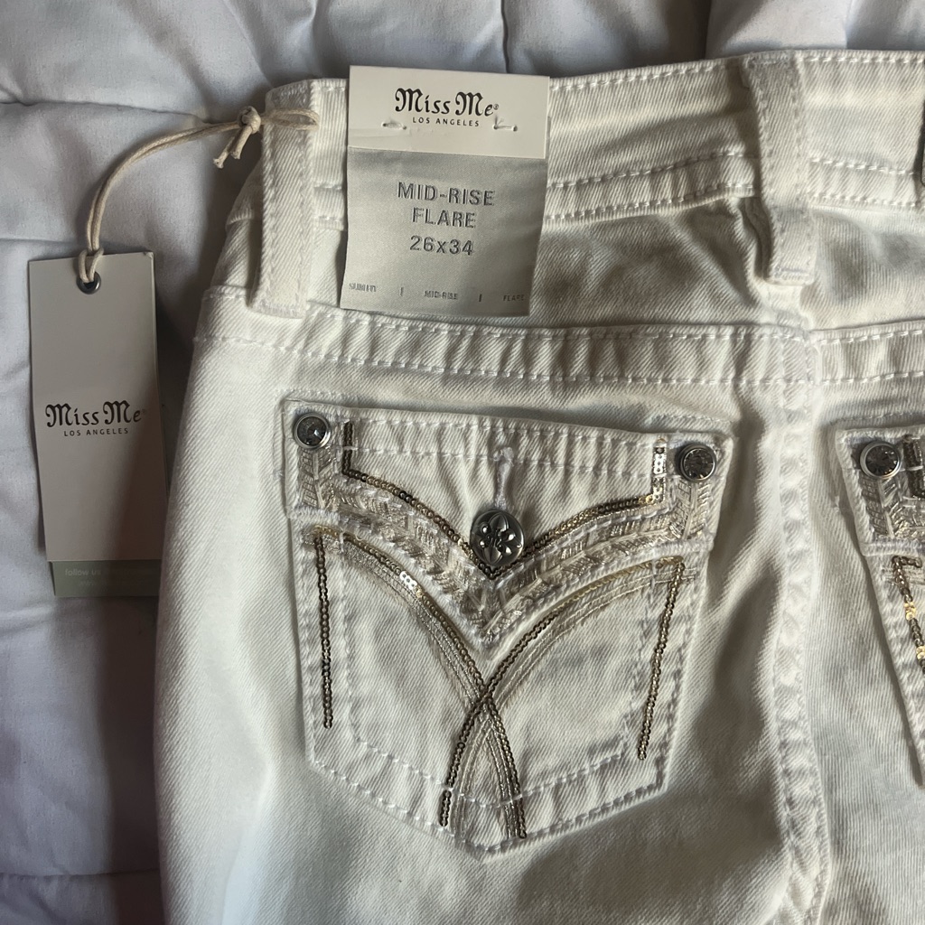 Miss Me Women's White Mid-Rise Flare Jeans